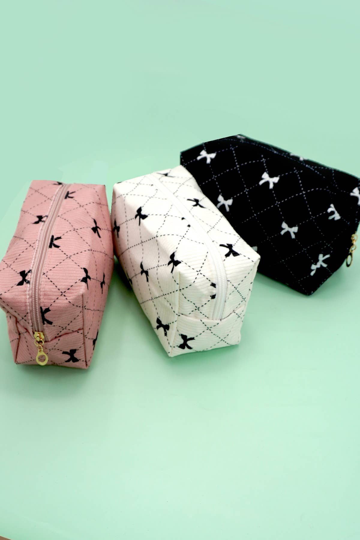 TRENDING BOW MAKEUP COSMETIC POUCH BAG | 40P550: Black