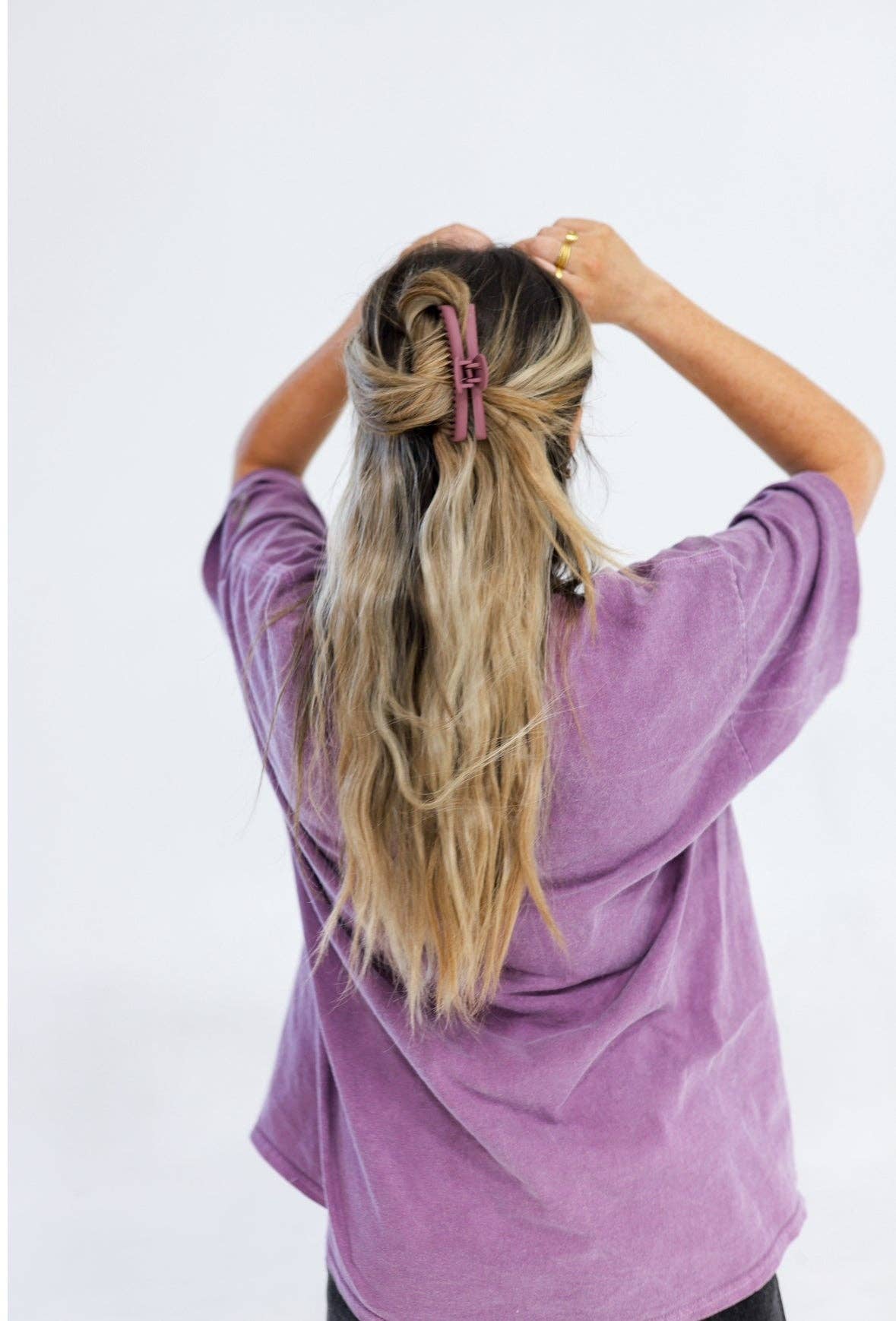 MATTE MIDI HOLD EVERYTHING CLAW ( 17 COLORS ): LIGHT PINK