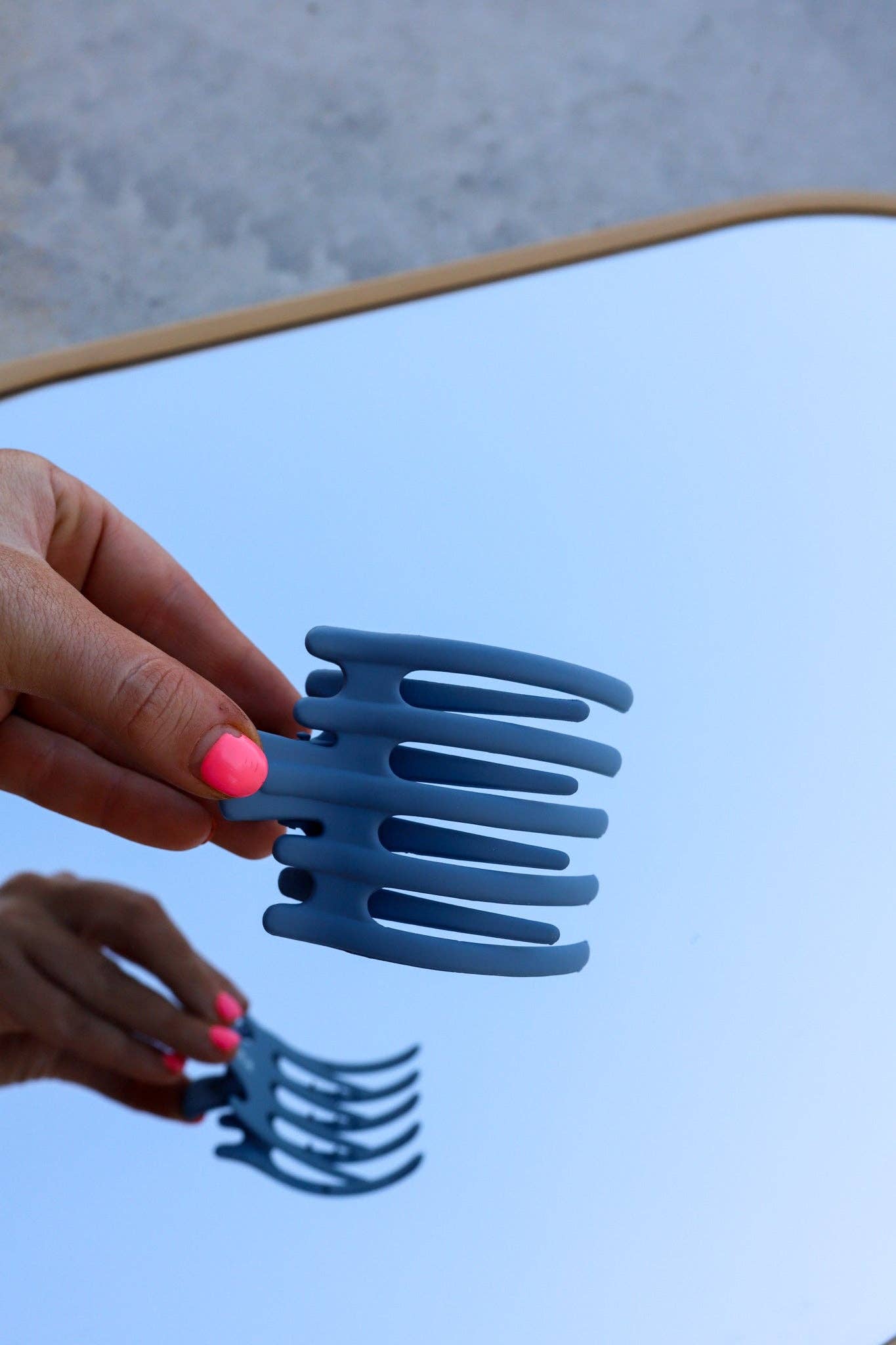 THE KAXI WIDE LAY DOWN CLAW ( 10 COLORS ): SHINY CLEAR