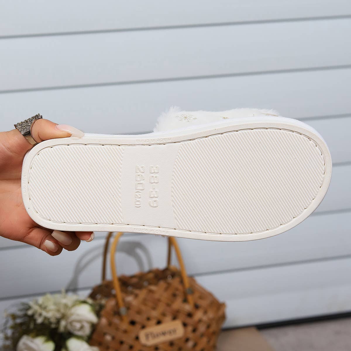 Christmas Open-toe Plush Comfort Home Slippers : White / 44-45