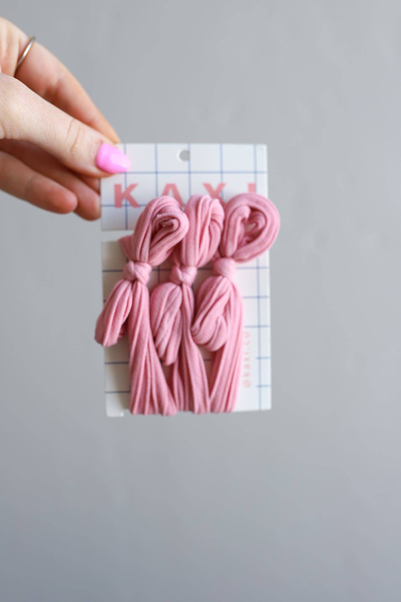 BOW SLICK BACK PONYTAILS (PACK OF 3): BLACK