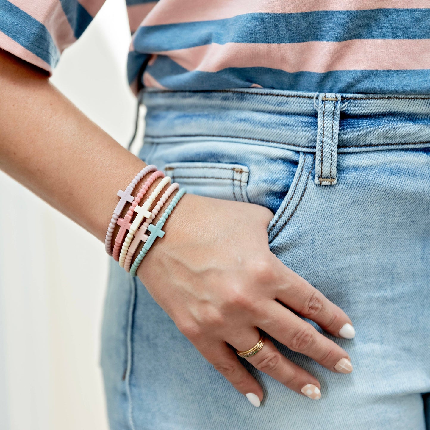 Jesus Bracelets - 5 Packs: Serene / Large