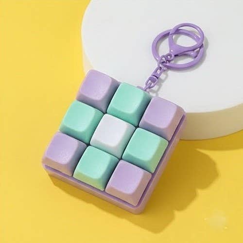 Keyboard Fidget Stress Relief Keychain | 40KC182: LAVENDER