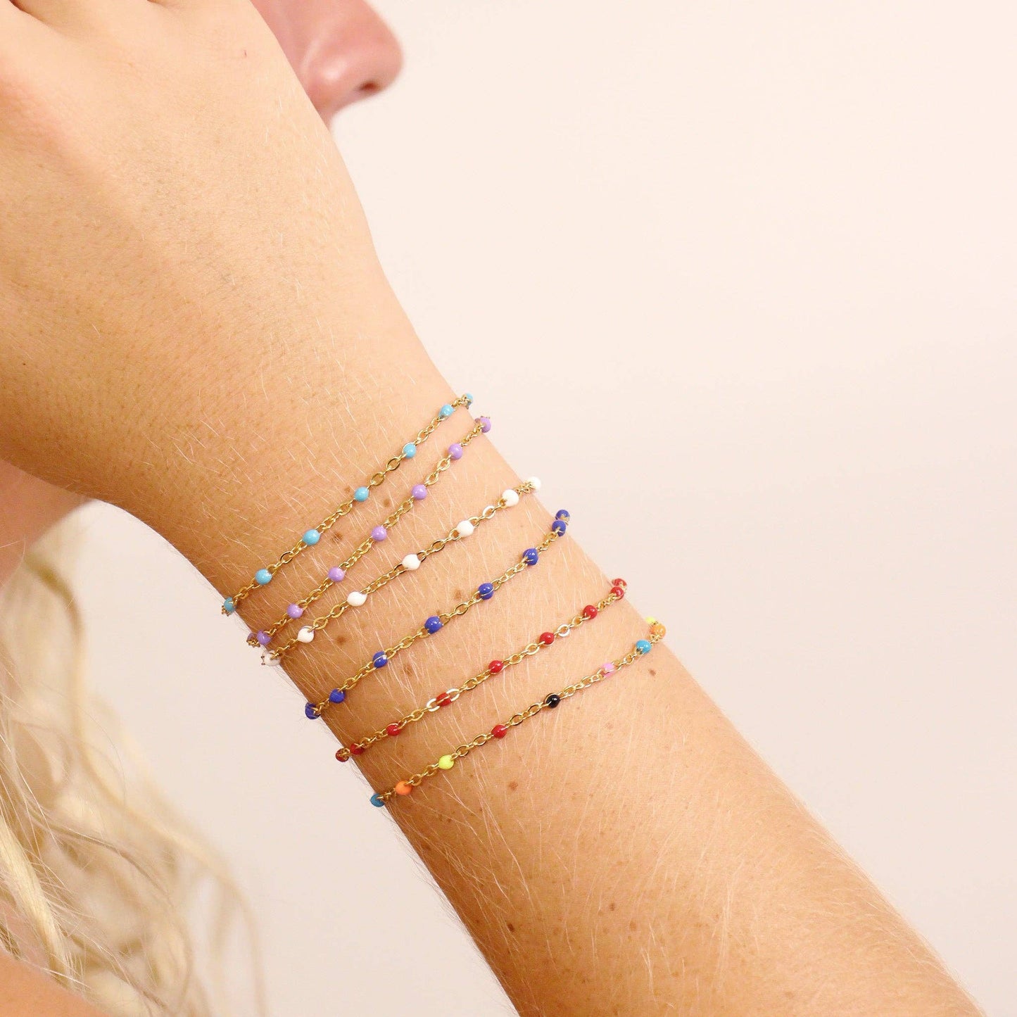 18K Gold PVD Stainless Steel White Confetti Chain Bracelet: Gold